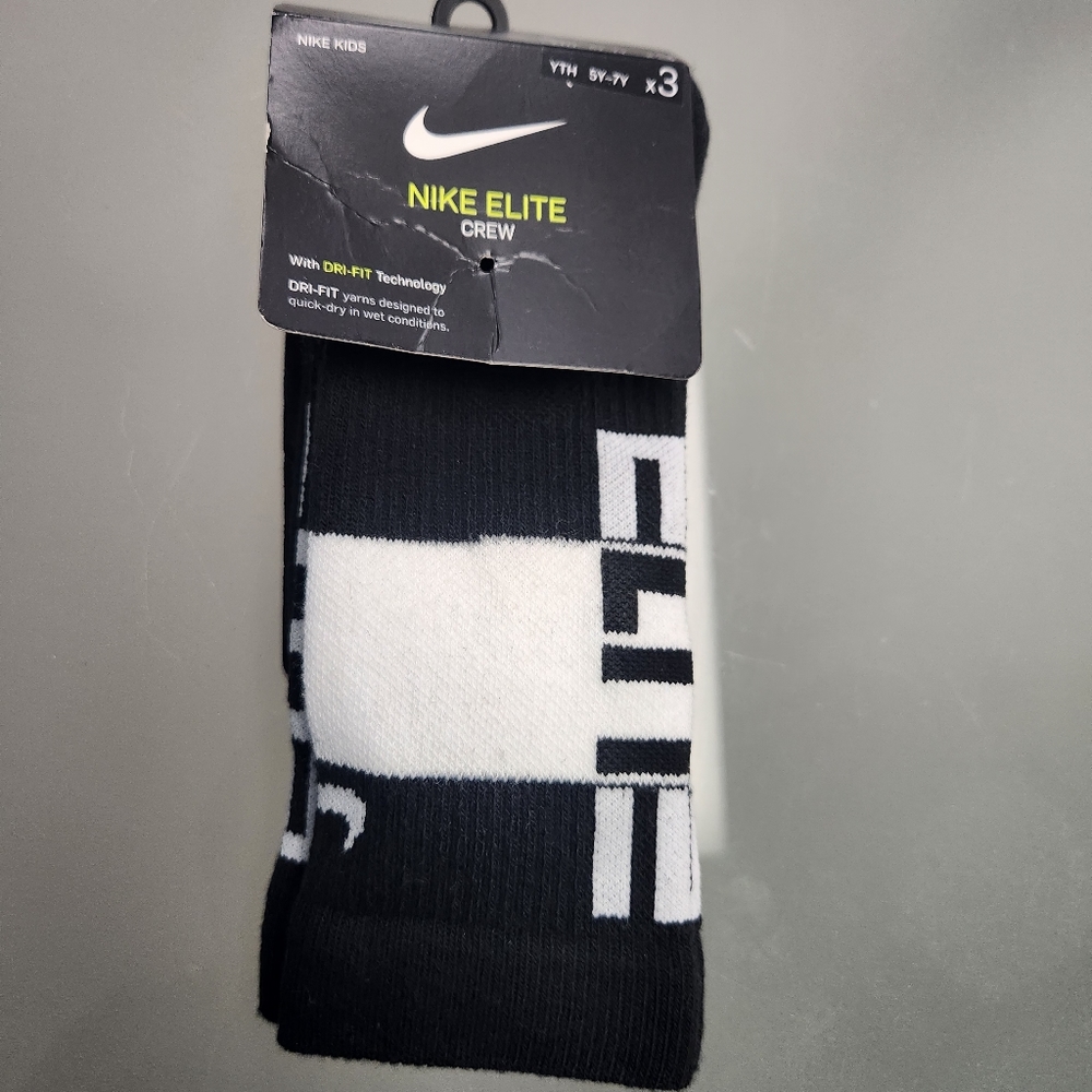 Nike Crew Socks 3 Pair Youth Size M